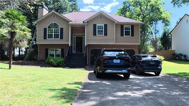 property at 2575 Overlake Dr
