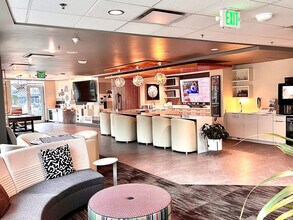 11011 NE 9th St, Unit SI ID1369962P in Bellevue, WA - Building Photo - Building Photo