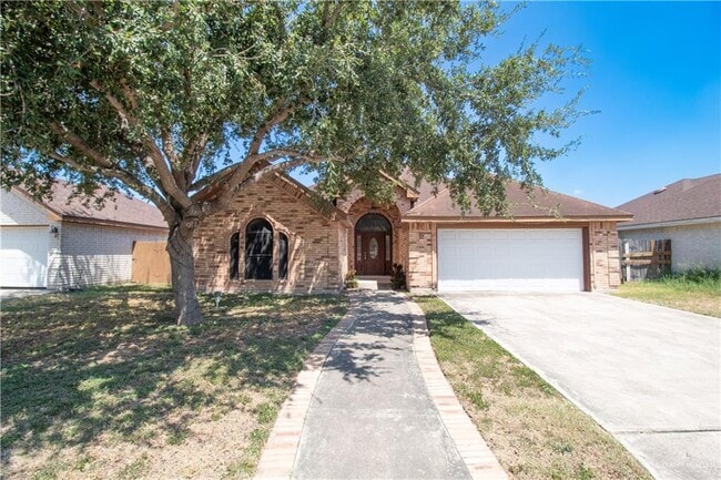 property at 808 W Chickadee Ave