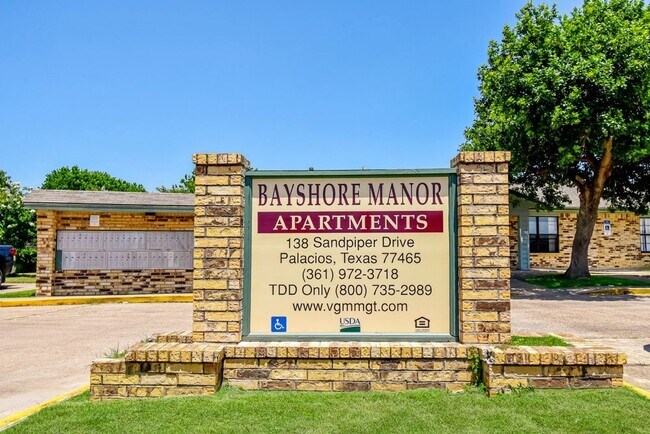 138 Sandpiper Cir in Palacios, TX - Building Photo - Building Photo