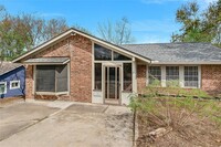 3404 Plantation Rd in Austin, TX - Foto de edificio - Building Photo