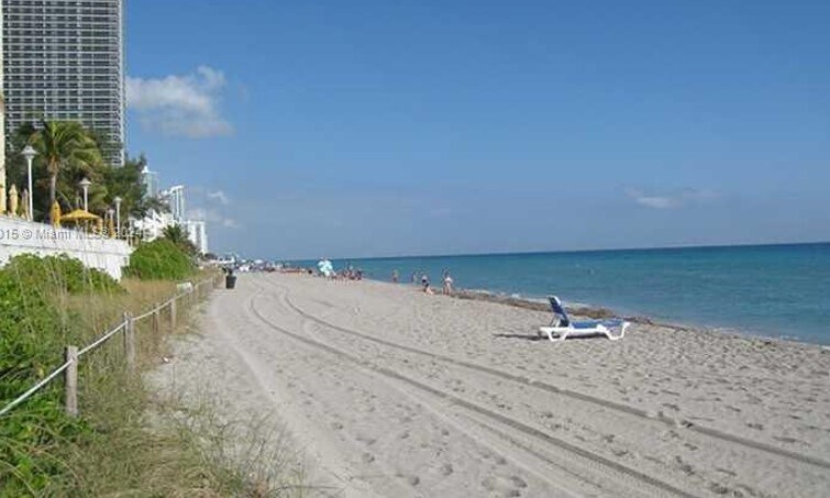 1801 S Ocean Dr, Unit 947 in Hallandale Beach, FL - Building Photo