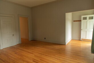 5002 Dakota Ave in Nashville, TN - Building Photo - Building Photo