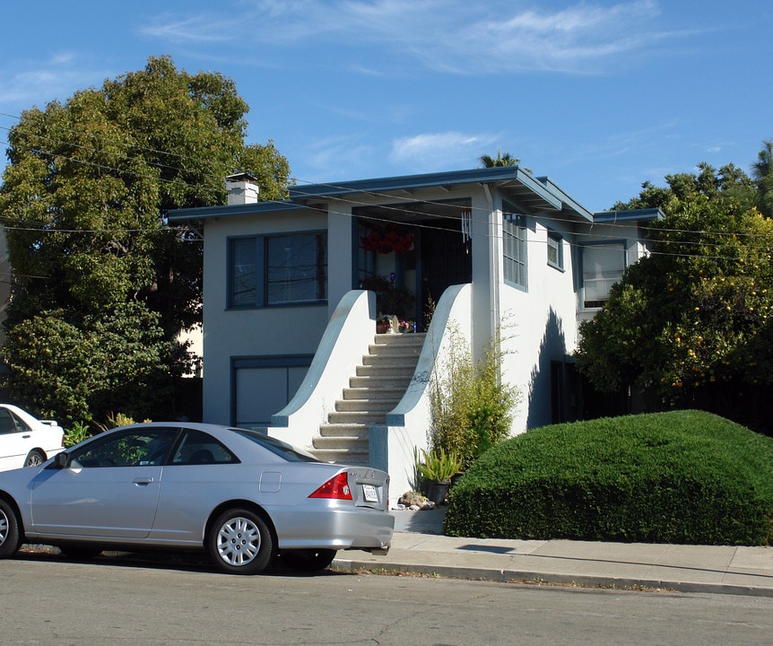 3121 Nevin Ave in Richmond, CA - Foto de edificio