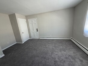 448 Church Rd in Lansdale, PA - Foto de edificio - Building Photo