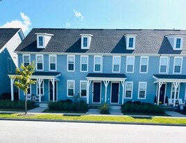 561 Blueway Ave in Summerville, SC - Building Photo