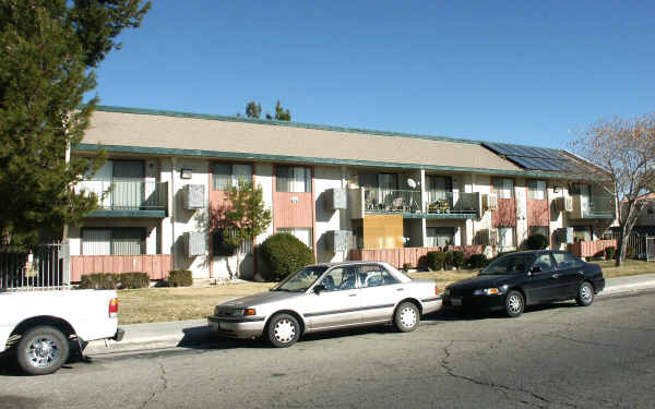 Antelope Valley Apartments in Lancaster, CA - Building Photo - Building Photo