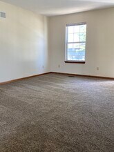 8208 Spring Valley Rd, Unit 8210 in Belton, MO - Building Photo - Building Photo