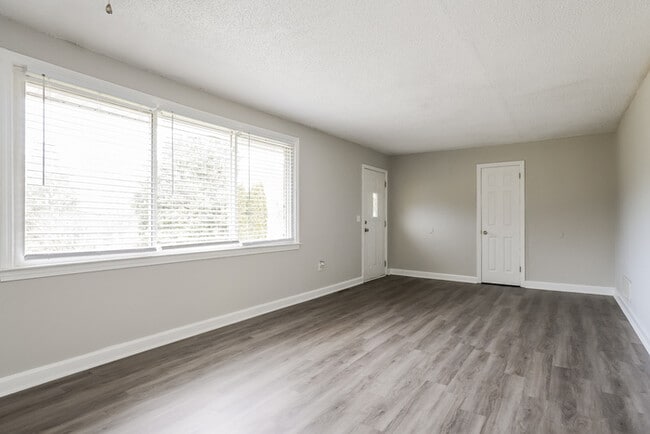 311 E Dorchester Blvd in Greenville, SC - Building Photo - Building Photo