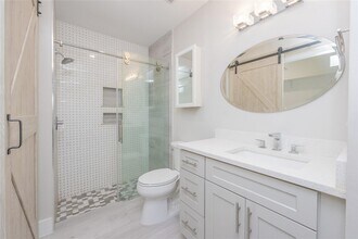 50 Desford Ln in Boynton Beach, FL - Foto de edificio - Building Photo