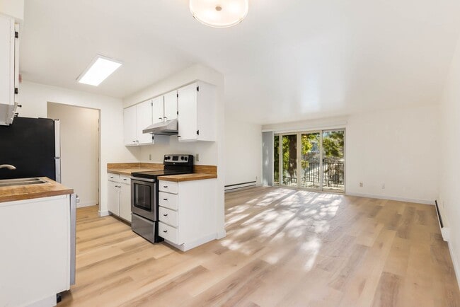 property at 11004 NE 68th St