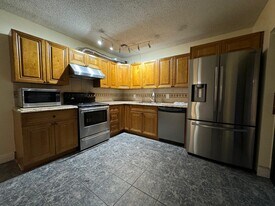 2311 23rd Ln in Palm Beach Gardens, FL - Building Photo