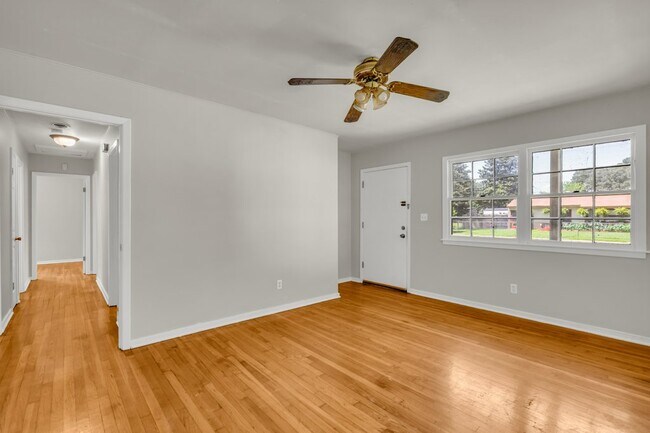 706 Cypress St in Columbus, MS - Foto de edificio - Building Photo