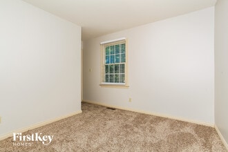 5130 Lakeside Dr in Mason, OH - Building Photo - Building Photo