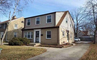 3260 N 49th St in Milwaukee, WI - Building Photo