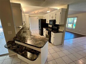 117 Ridgecrest Dr in Eustis, FL - Building Photo - Building Photo