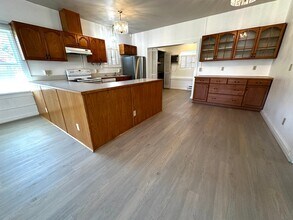 2989 W Line St in Bishop, CA - Building Photo - Building Photo