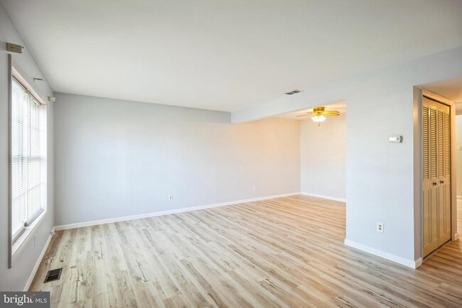 property at 29 Maureen Ct