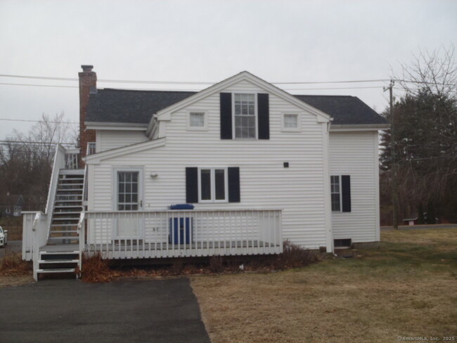 1324 Poquonock Ave in Windsor, CT - Building Photo - Building Photo