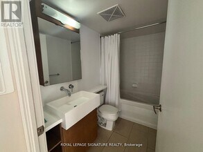 15 Brunel Ct in Toronto, ON - Building Photo - Building Photo