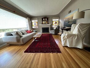 204 Cayuga St in Santa Cruz, CA - Foto de edificio - Building Photo