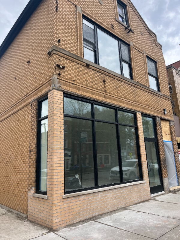 property at 846 N Ashland Ave