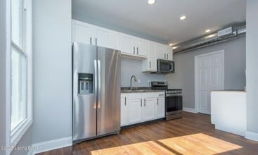918 Ash St in Louisville, KY - Building Photo - Building Photo