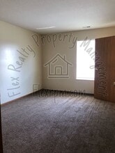 1137 Rockcress Dr in Toledo, OH - Building Photo - Building Photo