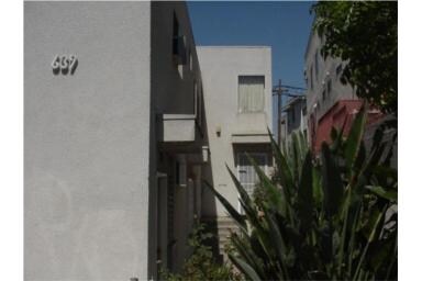 639 N Hill Pl in Los Angeles, CA - Foto de edificio - Building Photo
