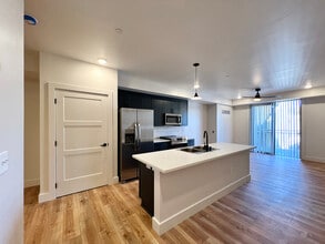 138 E Street in Eureka, CA - Foto de edificio - Building Photo