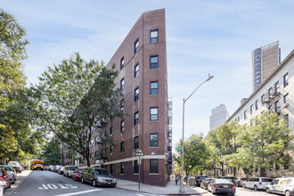 135-143 Haven Ave in New York, NY - Building Photo - Primary Photo