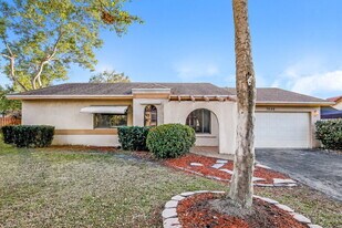7686 NW 21st Ct in Margate, FL - Building Photo