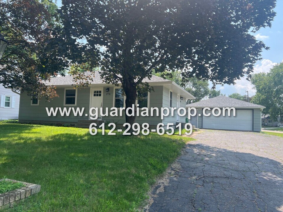 1778 Hillview Rd in Shoreview, MN - Building Photo