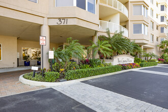 The GrandView in Tampa, FL - Building Photo - Building Photo