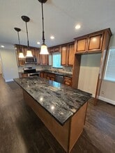 484 Cabernet Ct in Escalon, CA - Building Photo - Building Photo