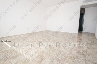 8125 Loma Terrace Rd in El Paso, TX - Building Photo - Building Photo