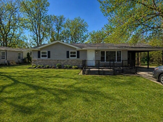 property at 2116 Doris Ave