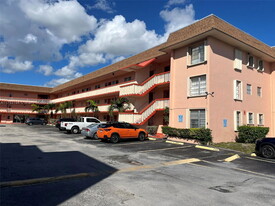 18707 NE 14th Ave in North Miami Beach, FL - Building Photo