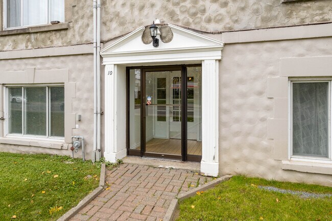10 48E Av in Montréal, QC - Building Photo - Building Photo