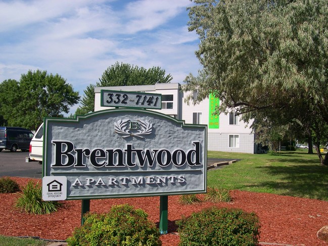 Brentwood Apartments in Sioux Falls, SD - Foto de edificio - Building Photo