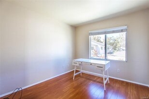 655 Roscoe St in Brea, CA - Building Photo