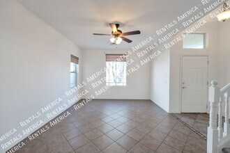 14902 S Placita Tierra Montanosa in Sahuarita, AZ - Foto de edificio - Building Photo