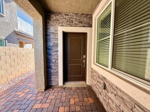 533 Daphne Ter St in Henderson, NV - Foto de edificio - Building Photo