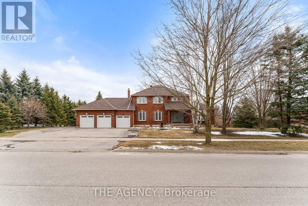 92 Russell Snider Dr in Nobleton, ON - Building Photo