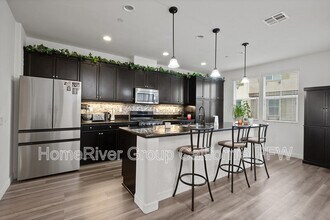 22160 Barrington Way in Santa Clarita, CA - Building Photo - Building Photo