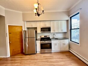 512 21st St in Union City, NJ - Building Photo - Building Photo