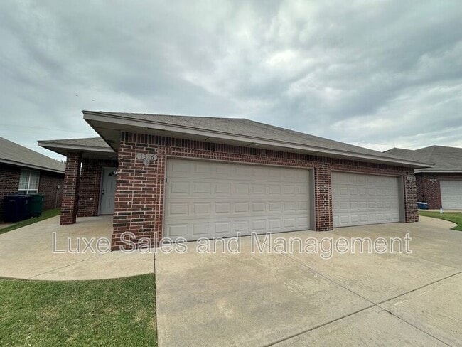 property at 1316 Garden Gate Dr