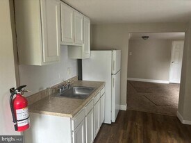 334 Middlesex St in Gloucester City, NJ - Building Photo