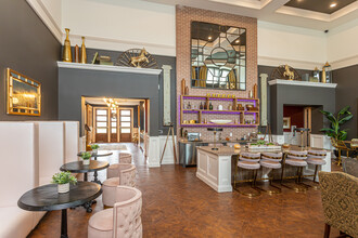 The Delaneaux in New Orleans, LA - Building Photo - Interior Photo