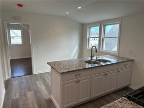 761 Brewster St-Unit -2 in Bridgeport, CT - Building Photo - Building Photo